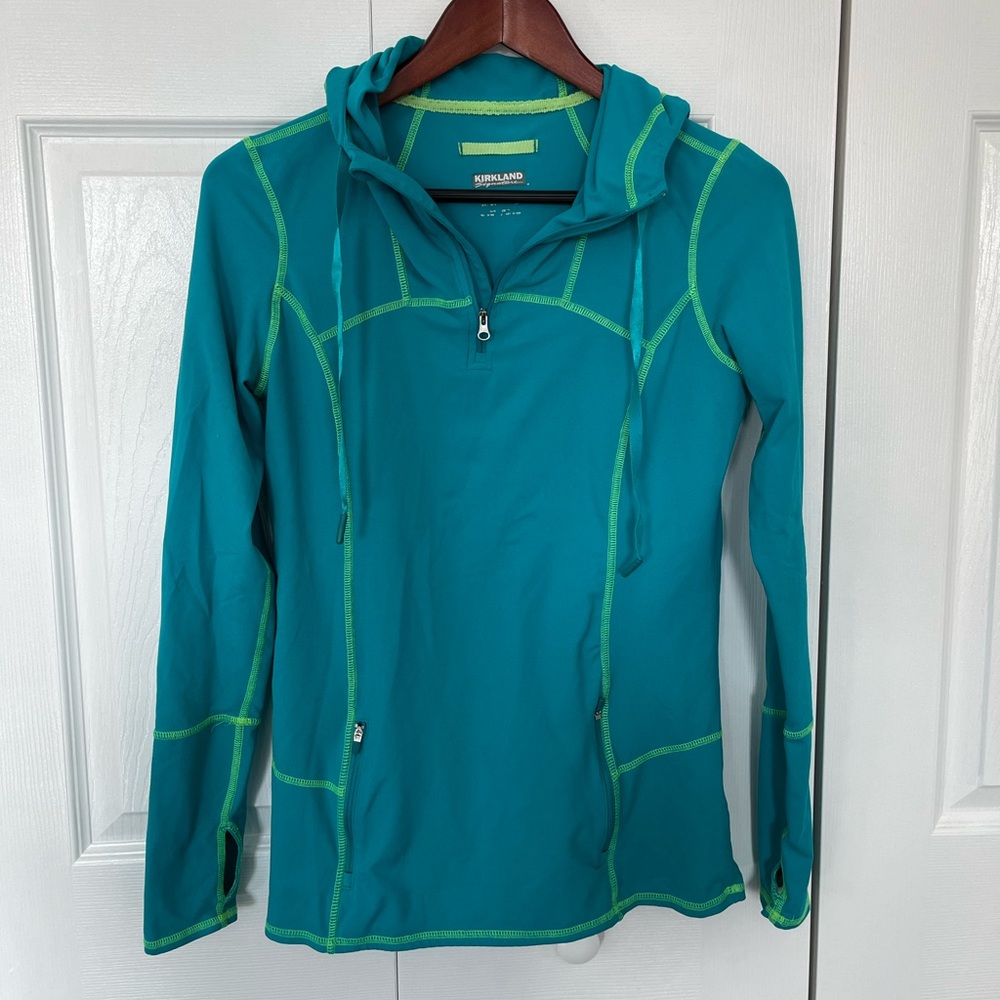 Kirkland hooded fitness long sleeve